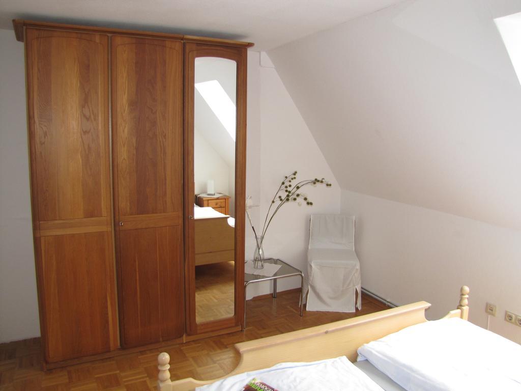 Hof Guttels Waldgasthof Ferienpension 로텐부르크안데어풀다 객실 사진